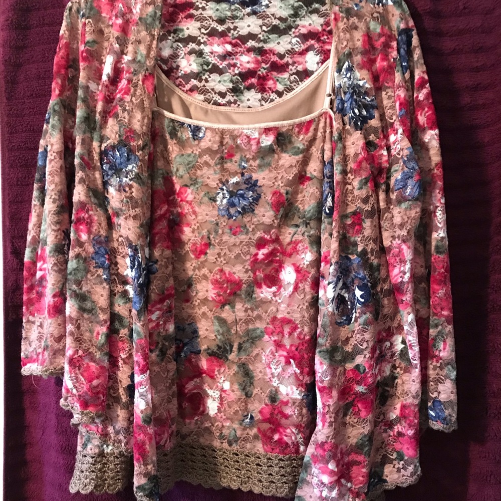 2 piece tank and cover.